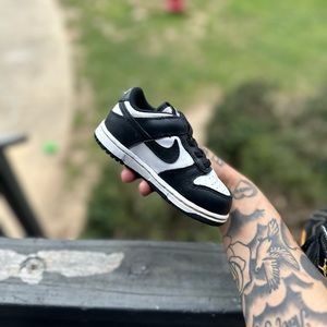 Nike panda dunks 7c